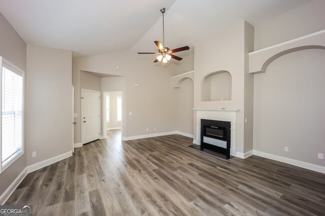 Foto del edificio - 83 Robinson Ln