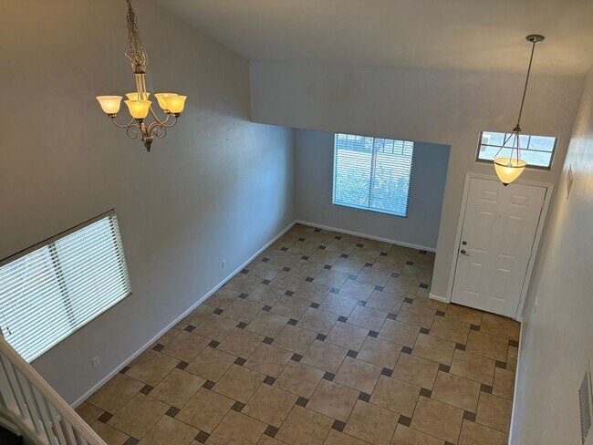 Building Photo - Beautiful 3 Bedroom Home in Camelback Ranch