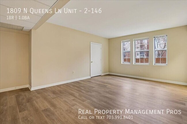Foto del edificio - 1809 Queens Ln
