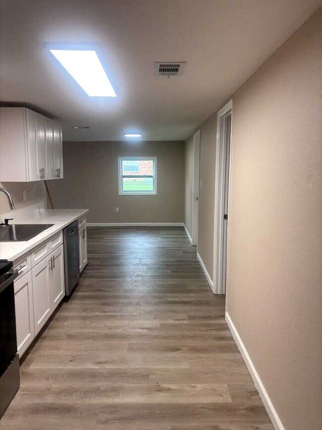 Building Photo - 3055 Melody Ln