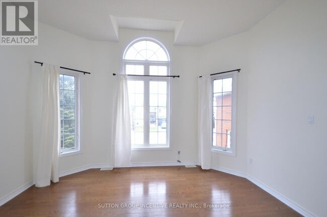 Photo du bâtiment - 58 Bloxham Pl