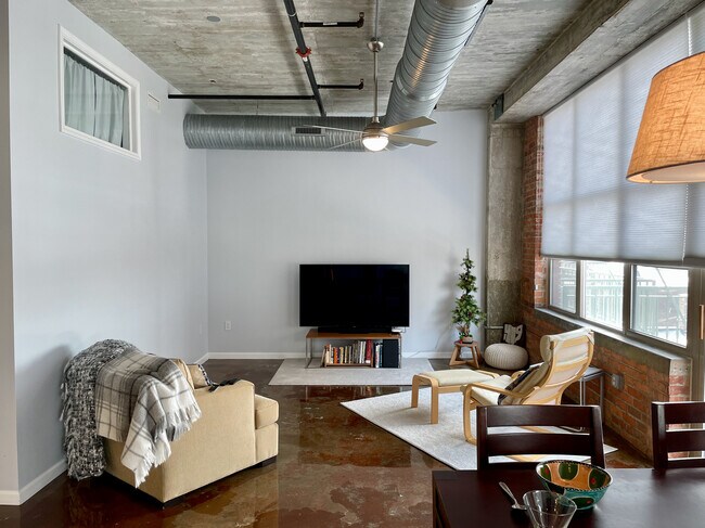 Foto del edificio - 745 Washington St