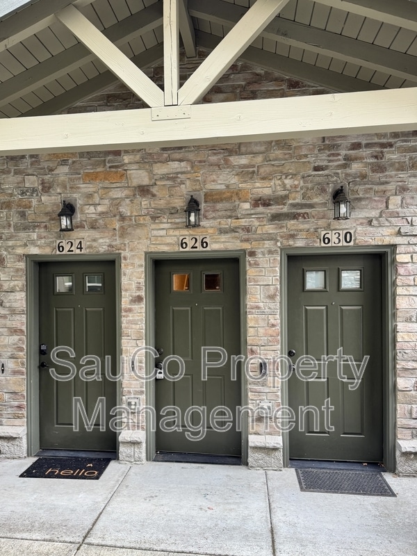 Foto del edificio - 626 NE Newstead Ln