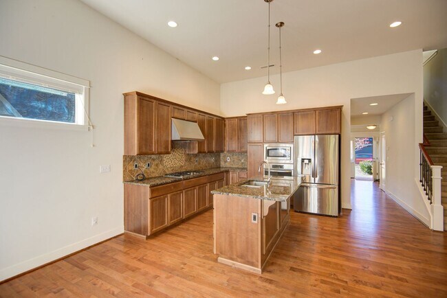 Foto del edificio - 3 (or 4) bedroom Edmonds Home