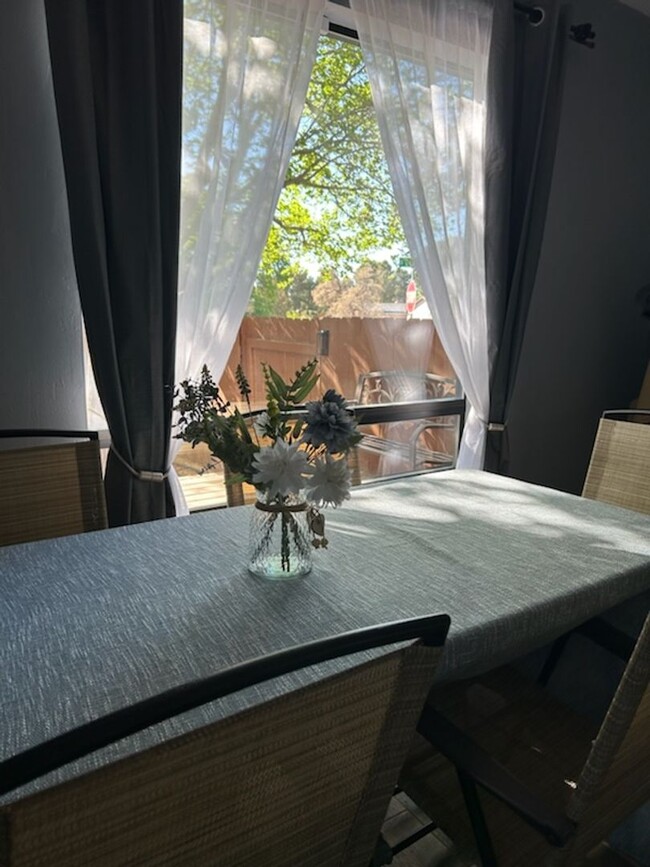 Building Photo - Completely Furnished - 2 Bedroom Home - Co...