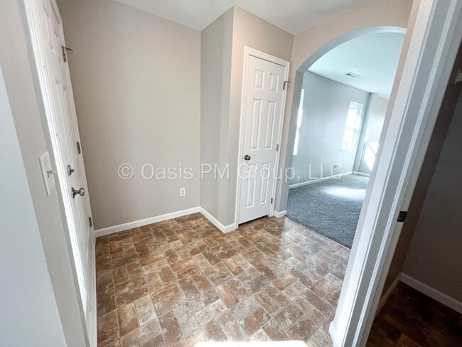 Foto del edificio - 4258 Buck Creek Dr