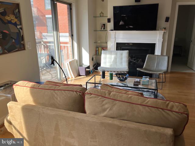 Building Photo - 1220 N Fillmore St