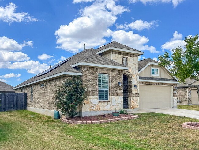 Foto del edificio - Contemporary 3-Bedroom Near Randolph AFB