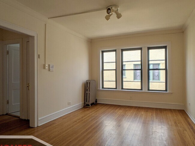 Foto del edificio - 2332 N Spaulding Ave