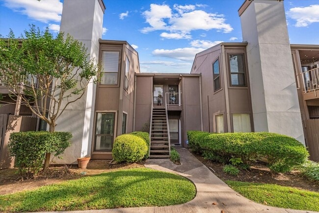 Building Photo - 1201 Bering Dr