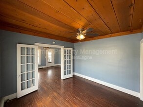 Building Photo - 428-428 S Westnedge Ave