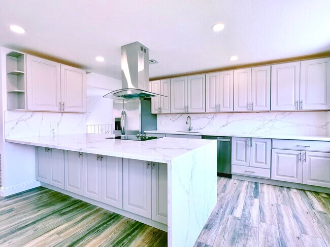 Foto del edificio - 7904 NW 40th St