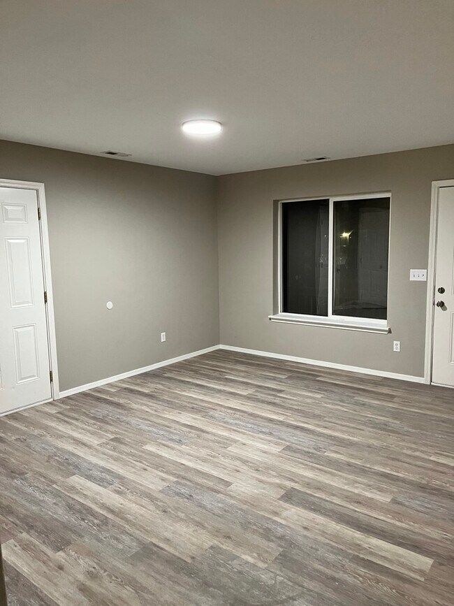 1025 SE Freedom Cir, Mountain Home, ID 83647 Townhome Rentals in