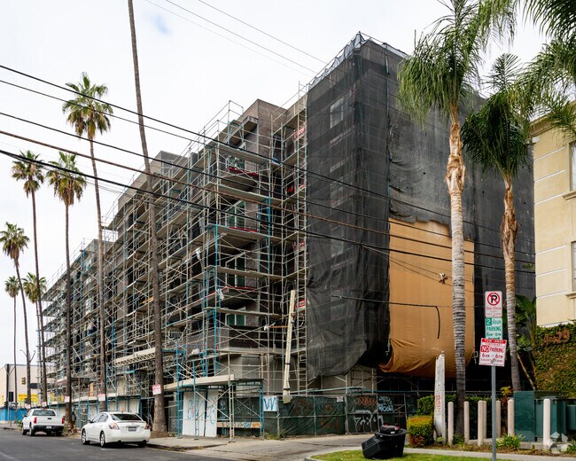 Apartments For Rent in Van Nuys, CA 1,945 Rentals