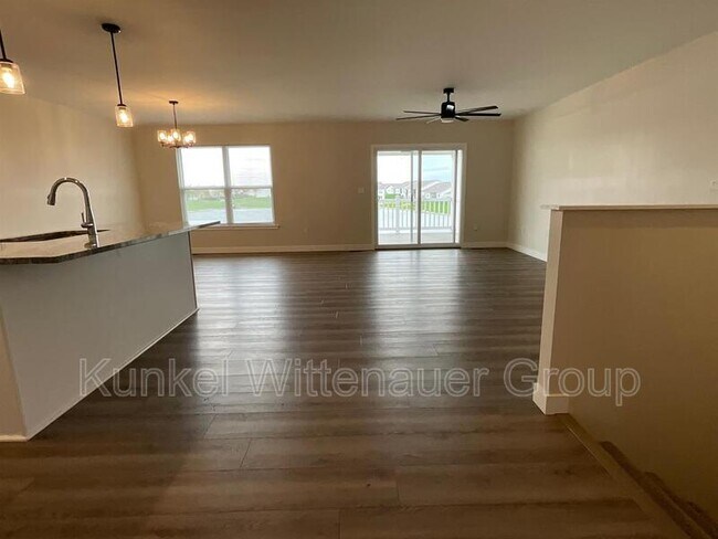 Foto del edificio - 812 Applewood Creek Dr