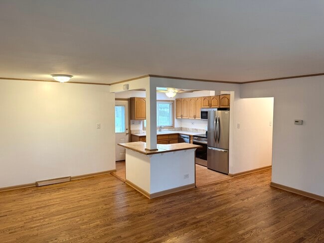 Building Photo - 1024 Longaker Rd