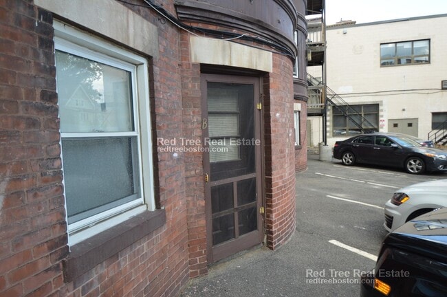 Photo - 1589 Beacon St Apartment