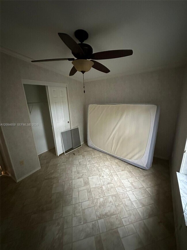 Foto del edificio - 21631 NW 8th Ct
