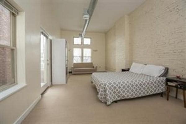 Photo - 296 Meridian St Apartment