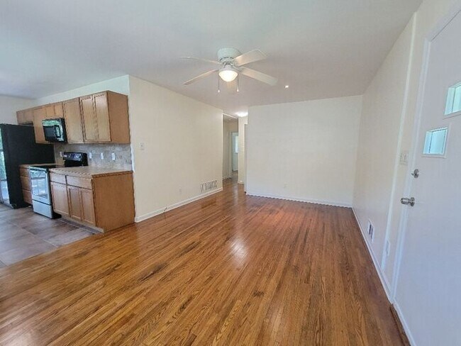 Foto del edificio - 4601 Rockford Ct