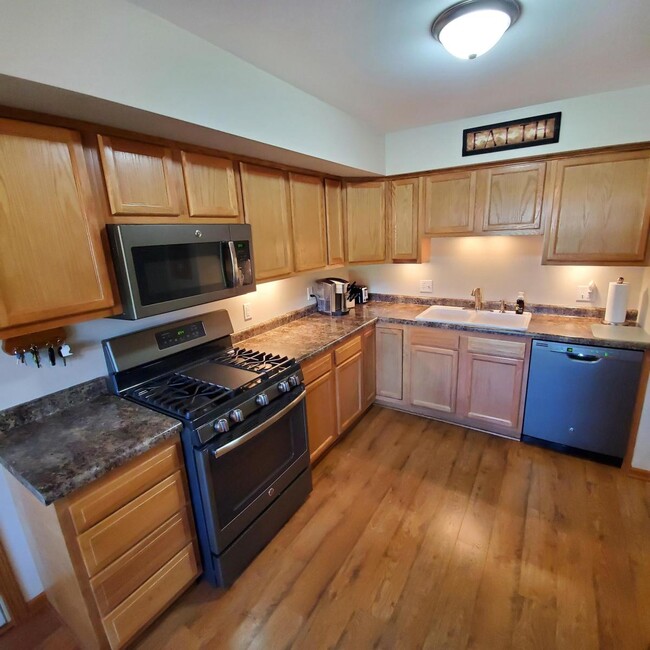 Kitchen - 1311 Green Tree Rd