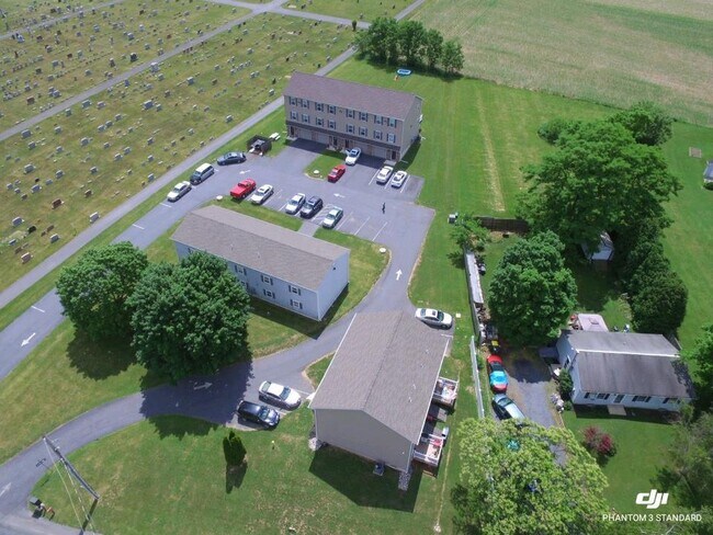 Building Photo - 7404 Allemaengel Rd