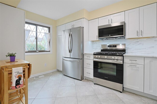 Foto del edificio - 135 W Nyack Rd