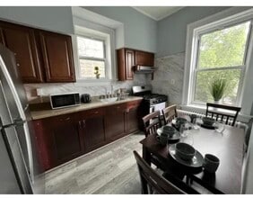 Building Photo - 109 72nd St