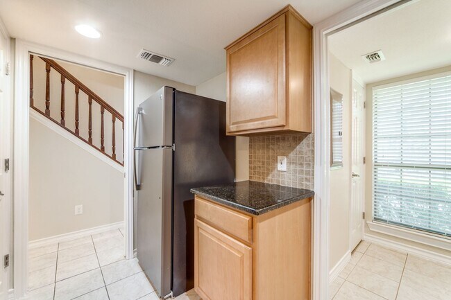 Foto del edificio - 2 Bedroom/2.5 Bath Bent Oak Subdivision