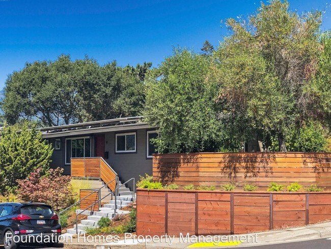 Building Photo - 3 br, 2 bath House - 81 Roque Moraes Dr.