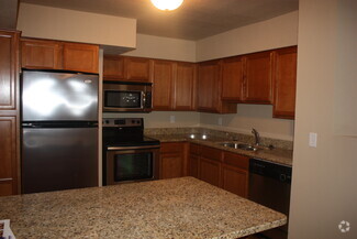 Building Photo - 102 Grandview Ct