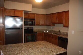 Building Photo - 102 Grandview Ct