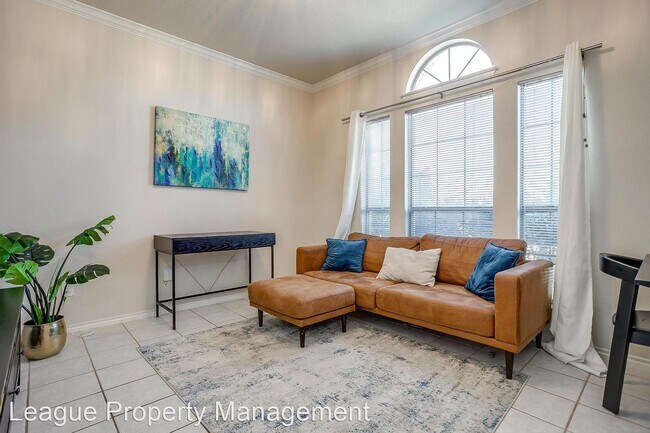 Foto del edificio - 3 br, 2 bath House - 2008 Frosted Willow Lane