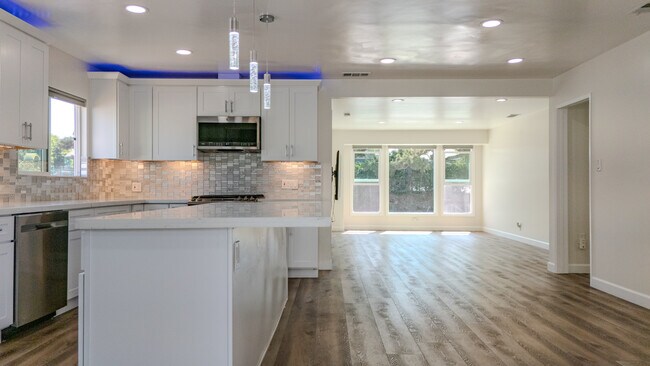 Foto del edificio - 1509 N Meadows Ave