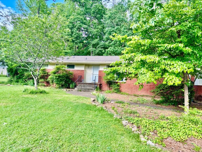 Building Photo - 2534 Avalon Cir
