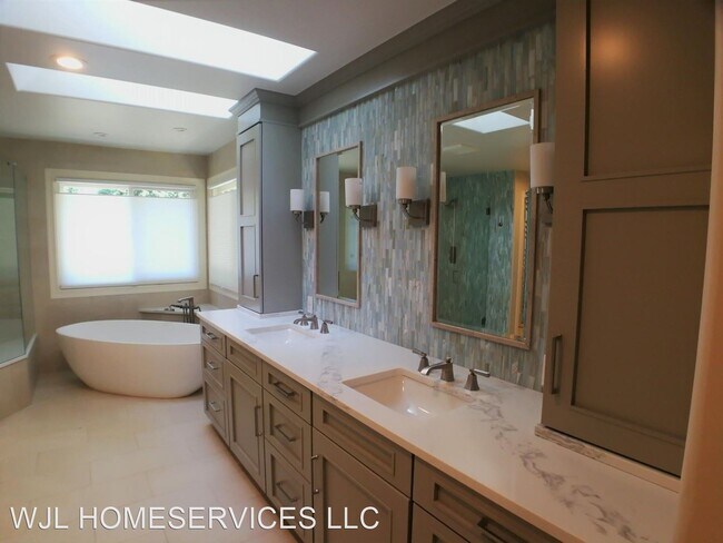 Foto del edificio - 4 br, 3.5 bath House - 22006 NE 140th Wy