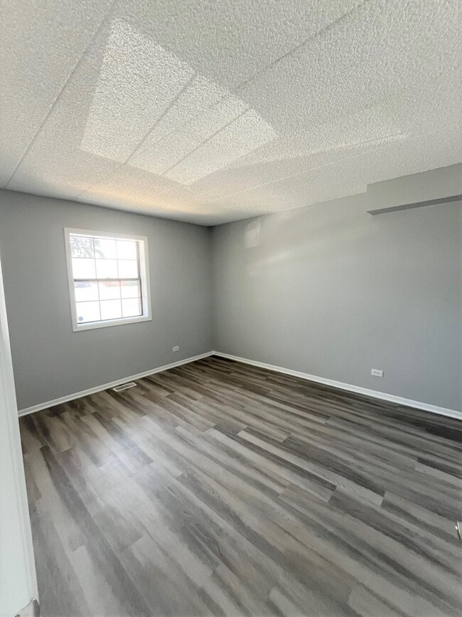 Foto del edificio - 1504 W Jefferson Ave