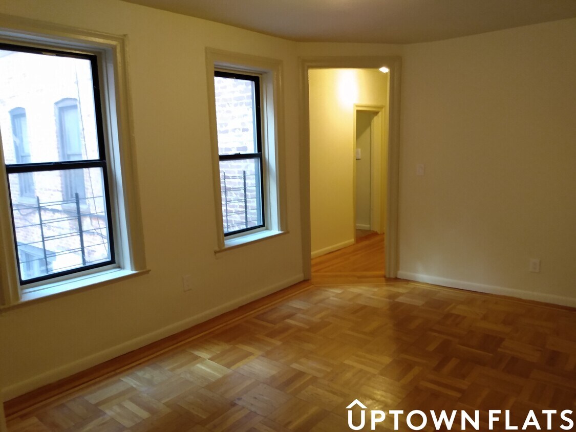 Foto del edificio - 2835 Bainbridge Ave