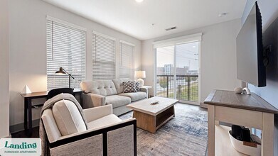 Building Photo - 404 Gallop Ln