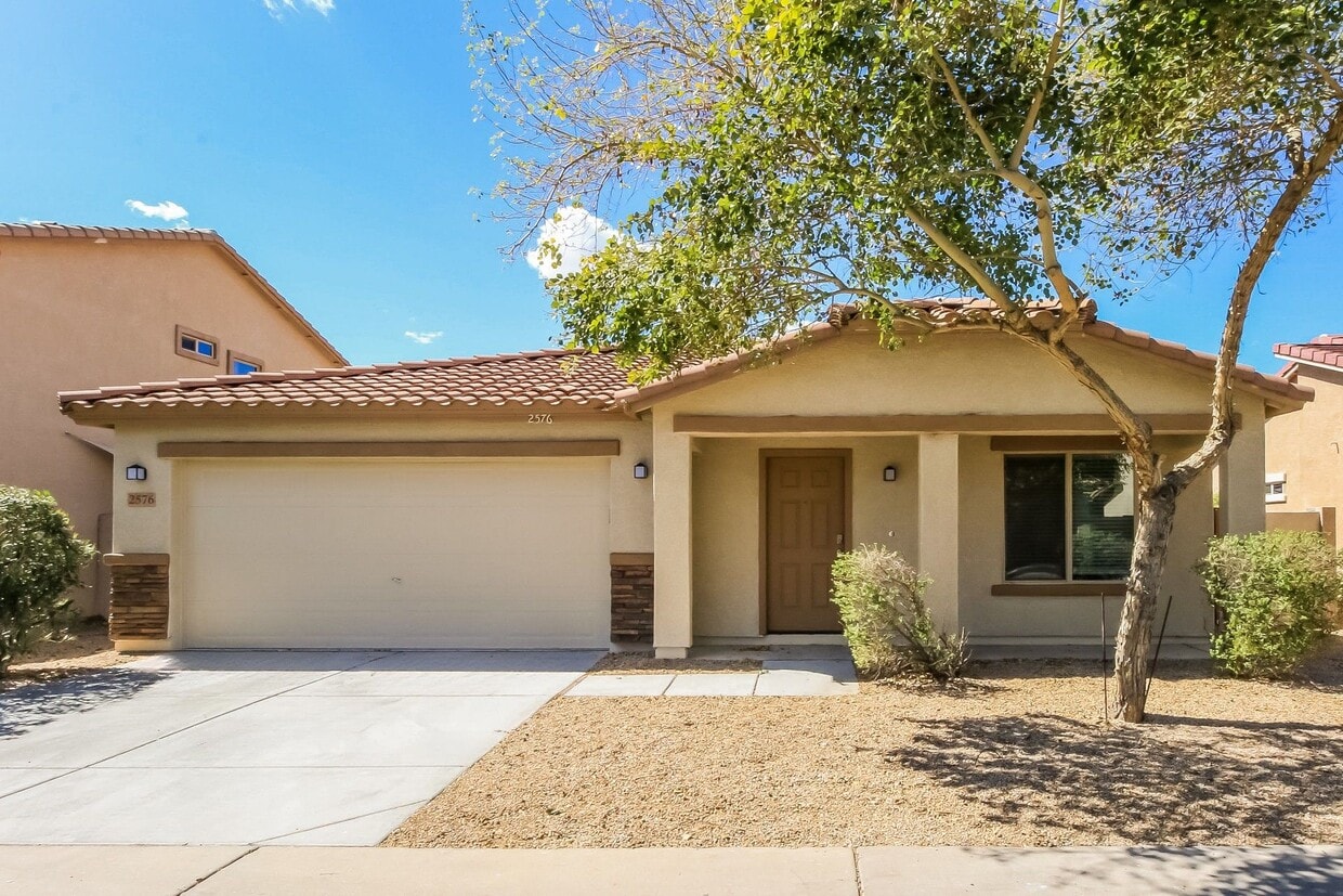 Foto principal - 2576 S Chaparral Rd