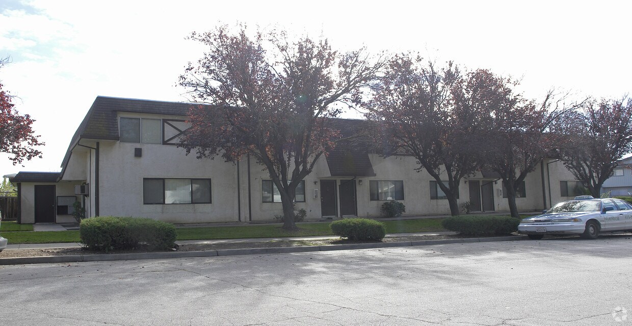 Building Photo - 40484 Chapel Way