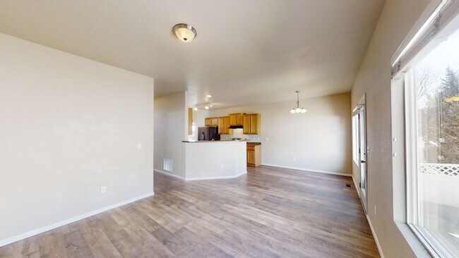 Building Photo - 2266 St James Dr