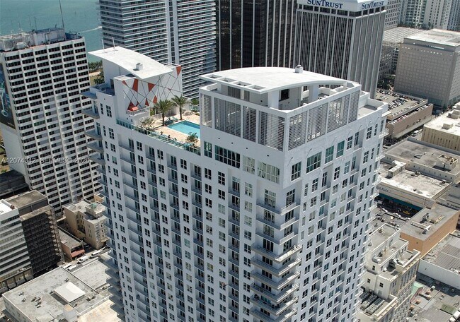 Foto del edificio - 133 NE 2nd Ave