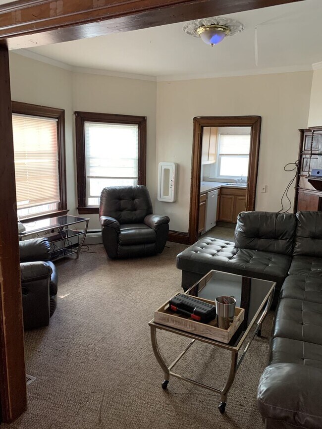 9 Euclid Ave 9 Euclid Ave Providence, RI