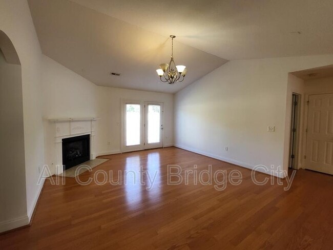 Building Photo - 5 Feldspar Ln