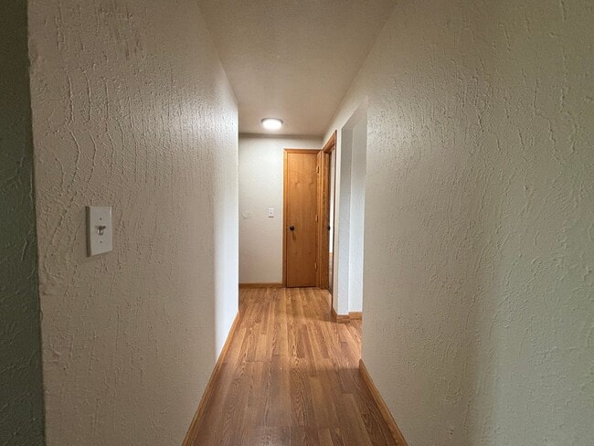 Building Photo - Regal Landing ||