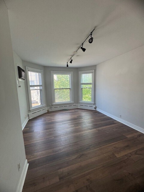 Foto del edificio - 311 N Ingalls St