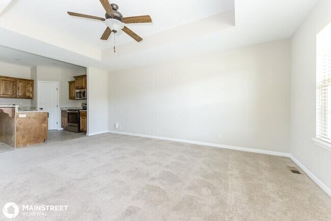 Foto del edificio - 1400 NW Hilltop Ln, Grain Valley, MO 64029