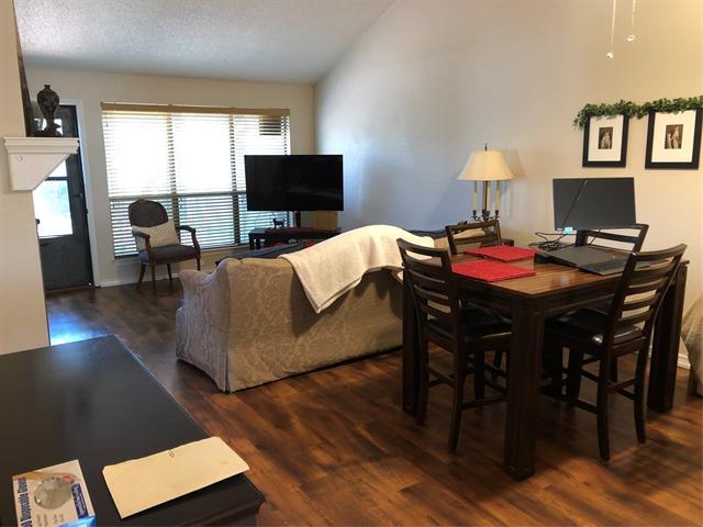 Building Photo - 808 Rock Creek Dr