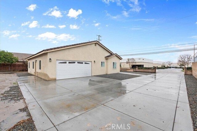 Foto del edificio - 1435 Richardson St